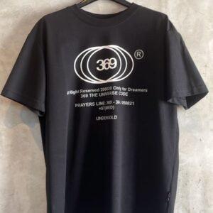 camiseta negra undergold